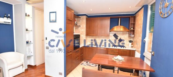 Квартира с 2 спальнями в Новильо, Италия № 378792 5