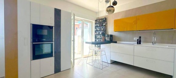 3 bedrooms Apartment in San Severo, Italy No. 355570 5