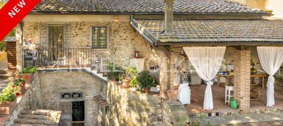 3 غرف نوم منزل في Prato, Italy رقم 104982 15