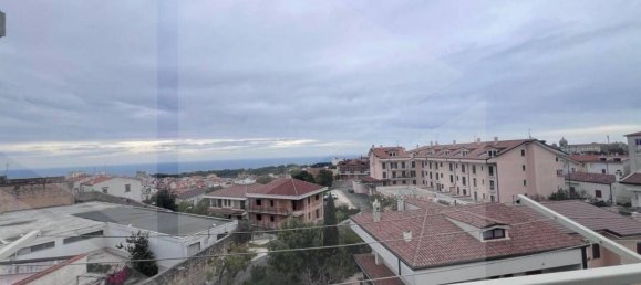 Квартира с 3 комнатами в Вико дель Гаргано, Италия № 21290 13