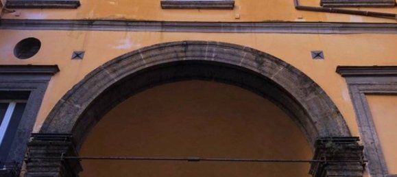 2 rooms Office in Naples, Italy No. 189379 5