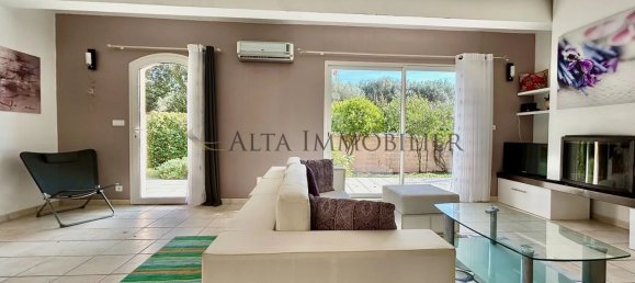 2 bedrooms Villa in Bonifacio, France No. 92930 6