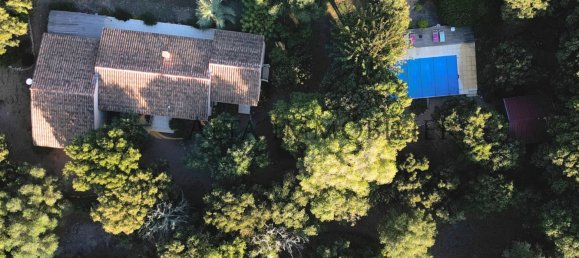 2 bedrooms Villa in Bonifacio, France No. 92930 3