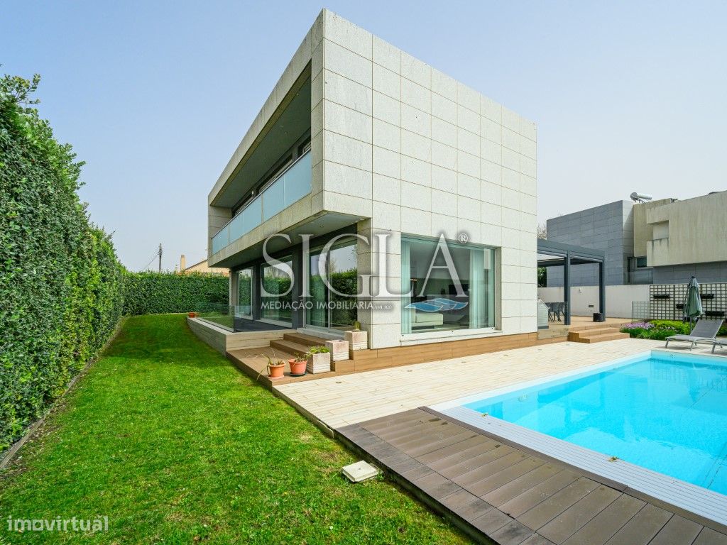 4 bedrooms House in Vila Nova de Gaia, Portugal No. 142451