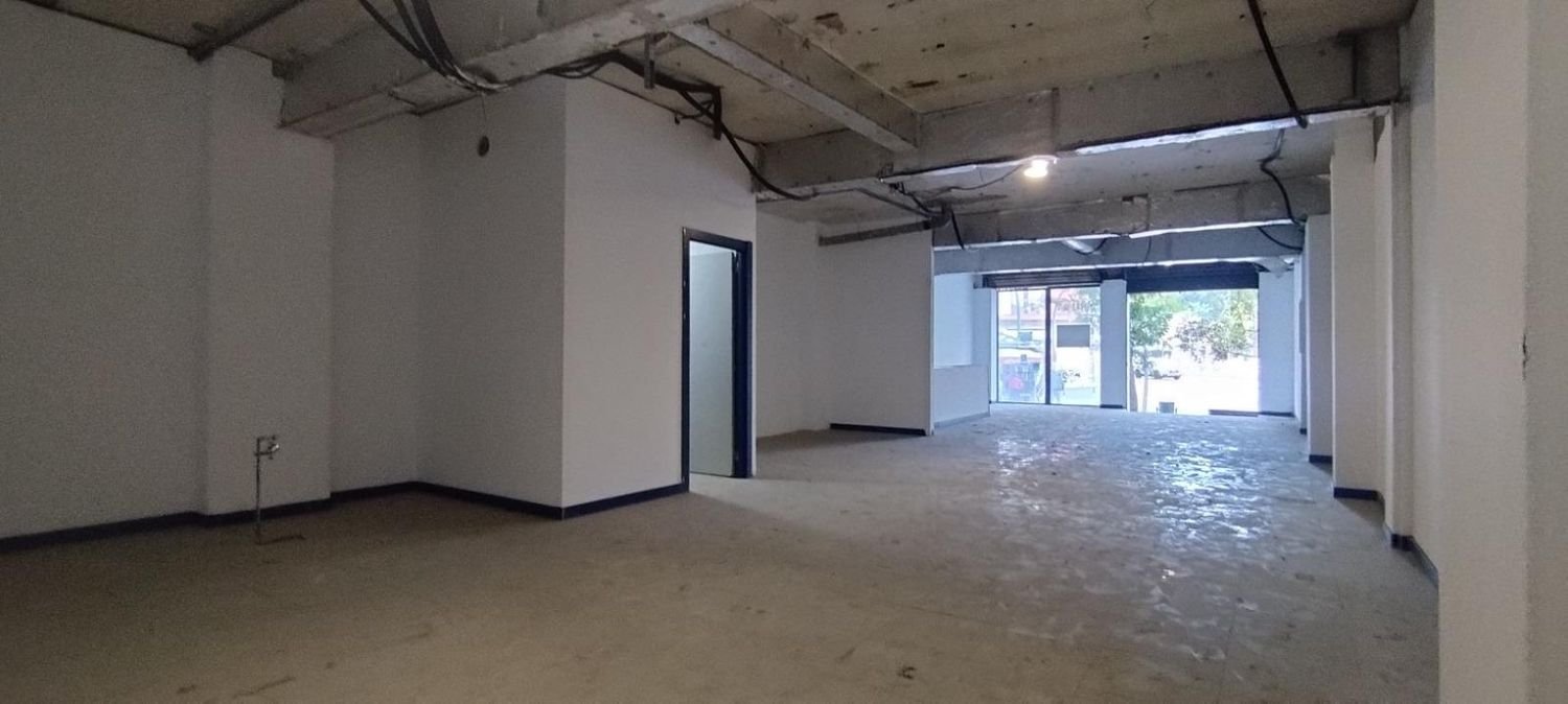 248m² Commercial property in Sant Boi de Llobregat, Spain No. 267851