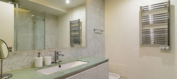 3 bedrooms Apartment in Lisbon, Portugal No. 121850 18