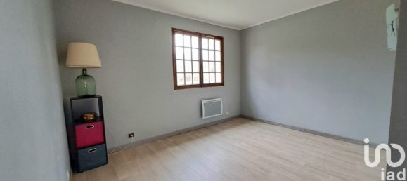 5 bedrooms House in Courtenay, France No. 69299 12