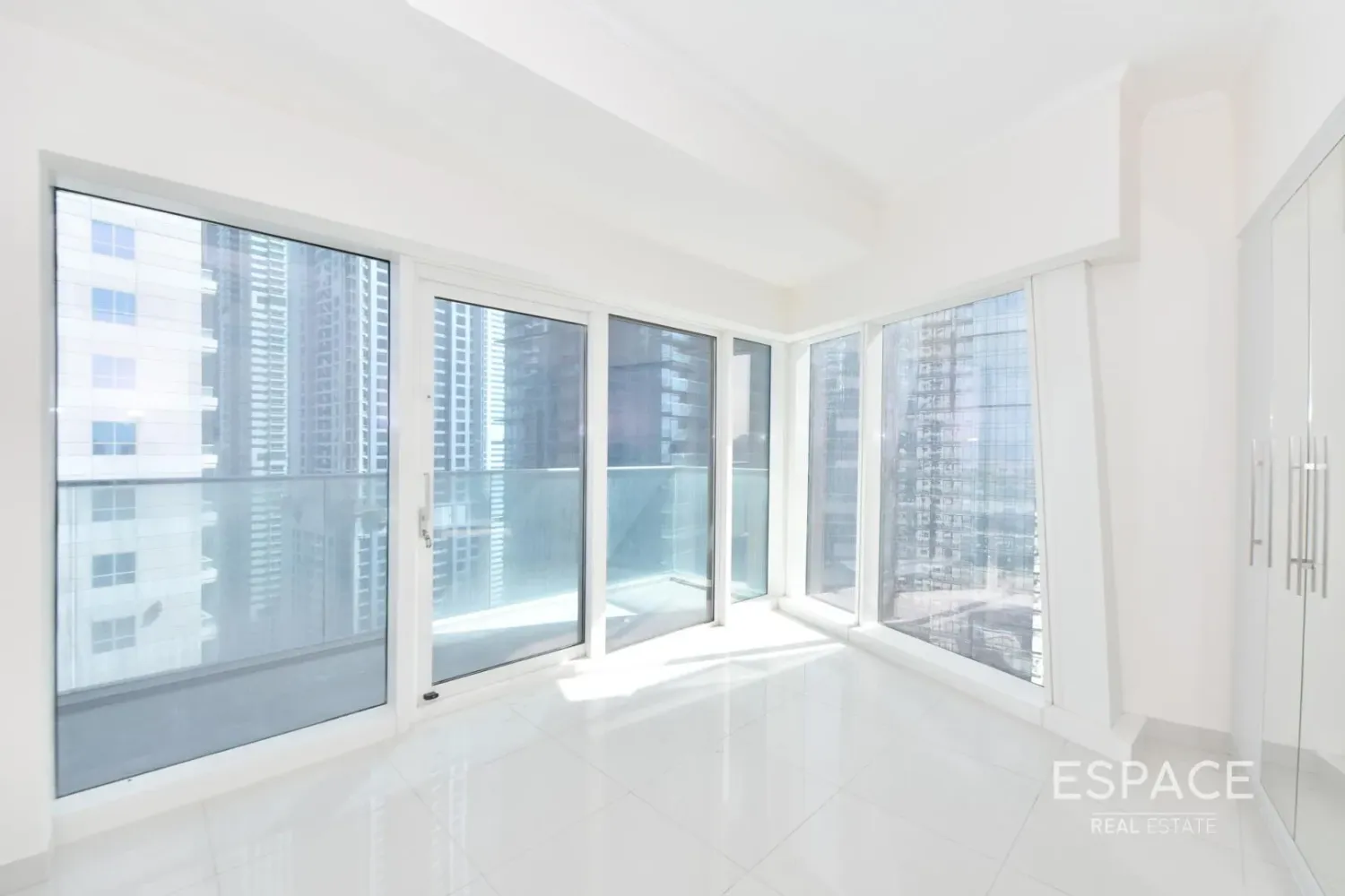 3 dormitorios apartamento en alquiler en Dubai Marina, Dubai, UAE № 118767