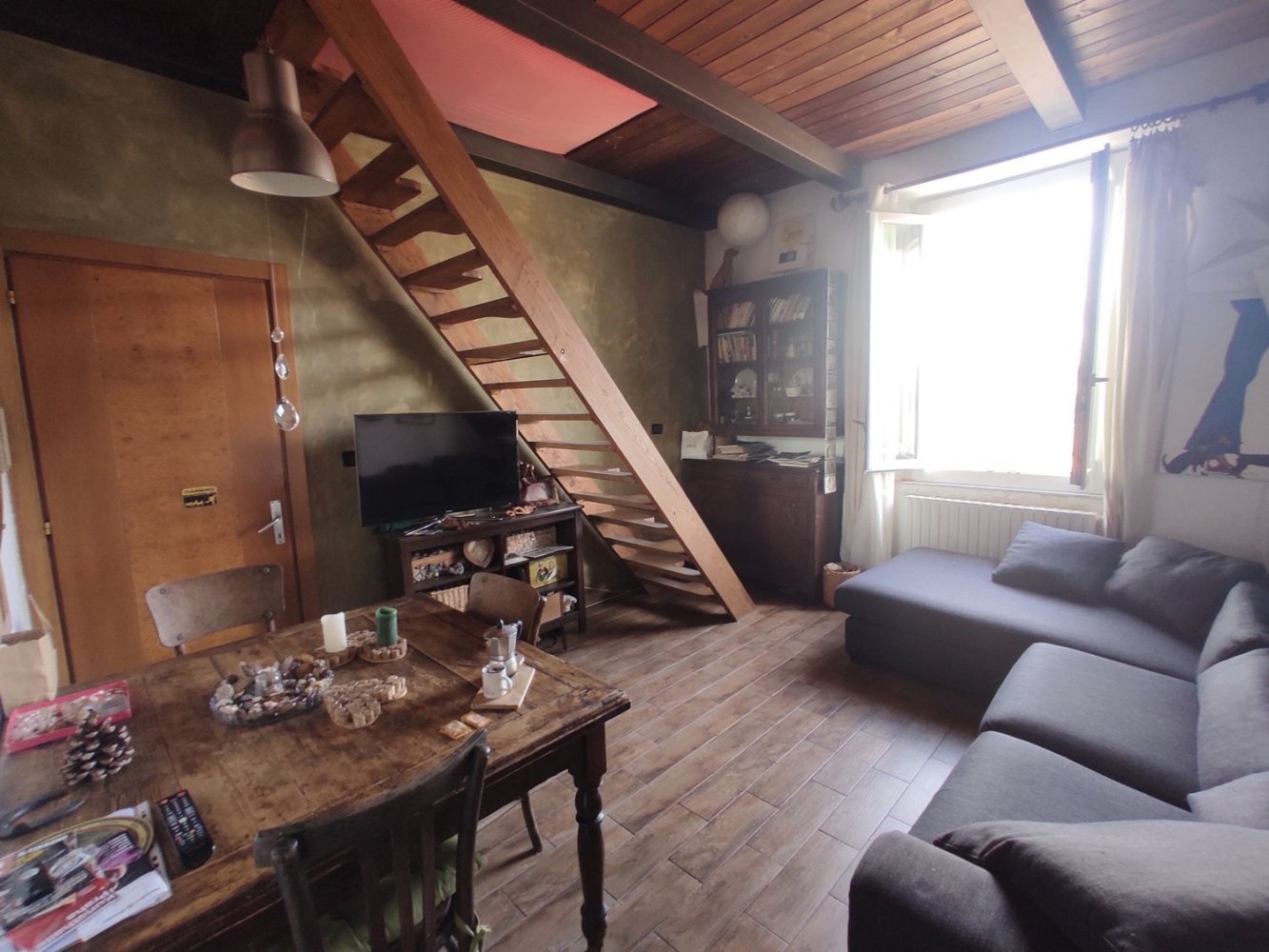 Квартира с 4 комнатами в Ливорно, Италия № 140123