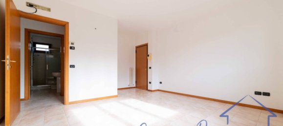 Apartamento de 2 dormitorios en Rimini, Italy No. 329058 3