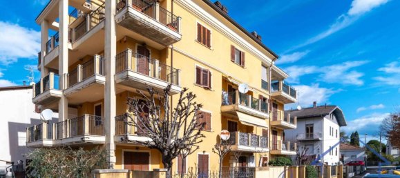 Apartamento de 2 dormitorios en Rimini, Italy No. 329058 2