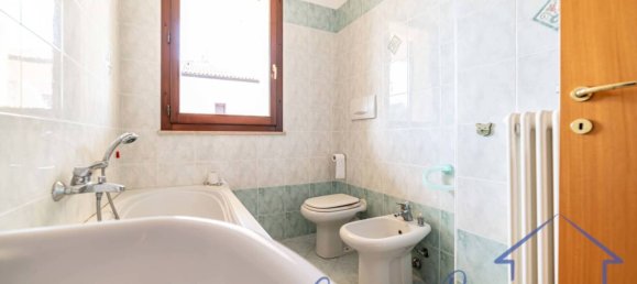 Apartamento de 2 dormitorios en Rimini, Italy No. 329058 18