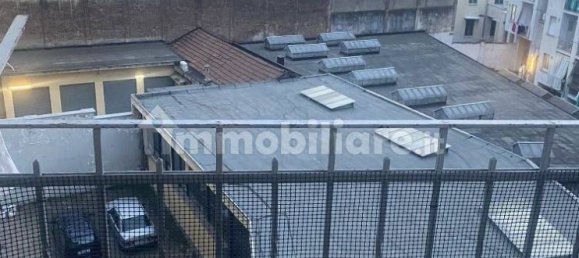 2 Schlafzimmer Wohnung in Turin, Italy, Nr. 56122 9