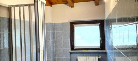 Duplex T4 em Taino, Italy N.º 361283 41