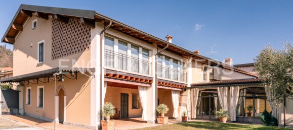 3 bedrooms House in Rovato, Italy No. 132410 8