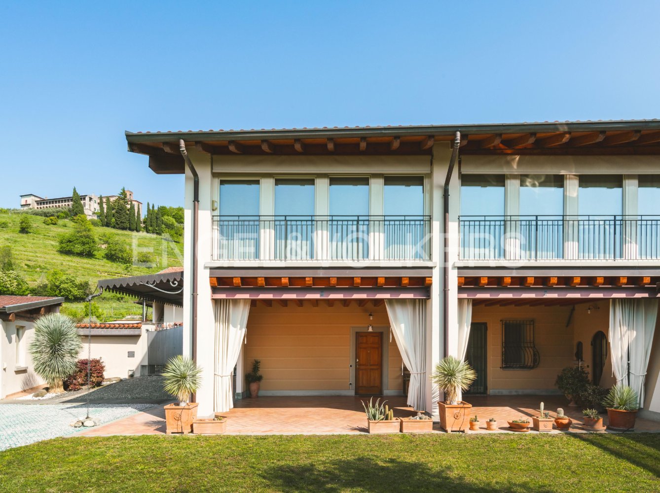 3 bedrooms House in Rovato, Italy No. 132410