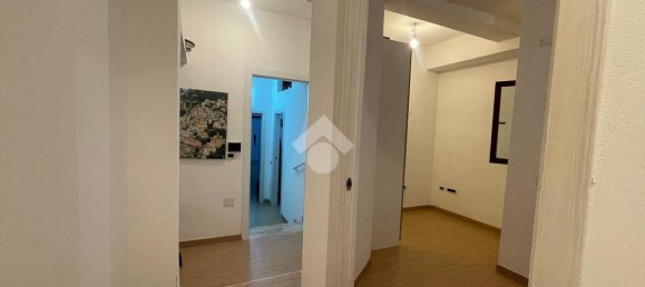 Apartamento de 2 dormitorios en Cagliari, Italy No. 377626 3