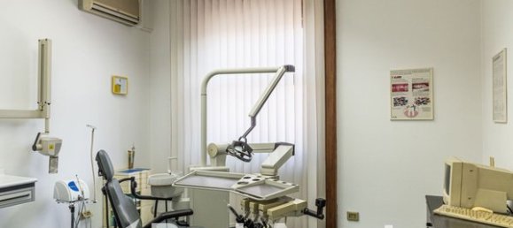 Büro in Vigevano, Italy 160m², Nr. 183634 17