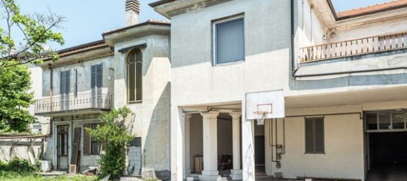 Büro in Vigevano, Italy 160m², Nr. 183634 32