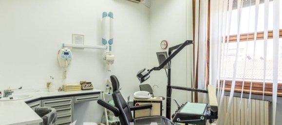 Büro in Vigevano, Italy 160m², Nr. 183634 2