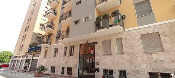 2 rooms Apartment in Milan, Italy No. 241728 3