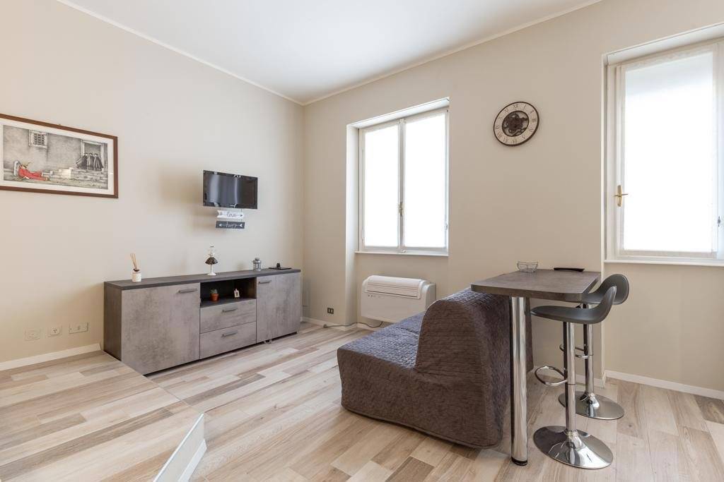 2 rooms Apartment in Milan, Italy No. 241728