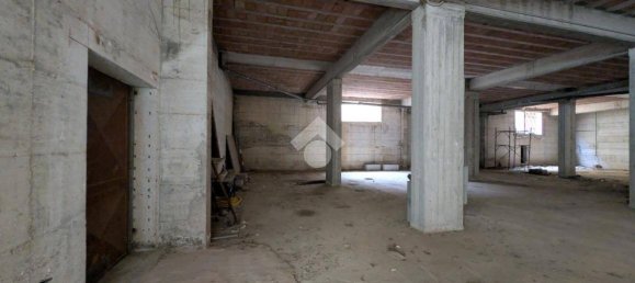 Lagerhaus in San Felice a Cancello, Italy 887m², Nr. 343040 5