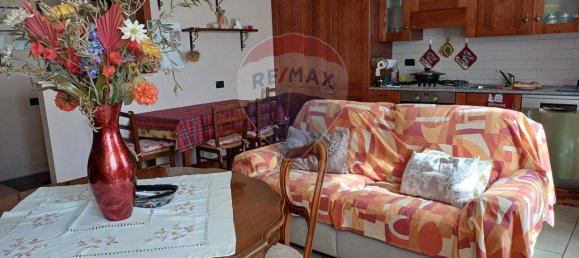 3 rooms Apartment in Garlate, Italy No. 13715 5