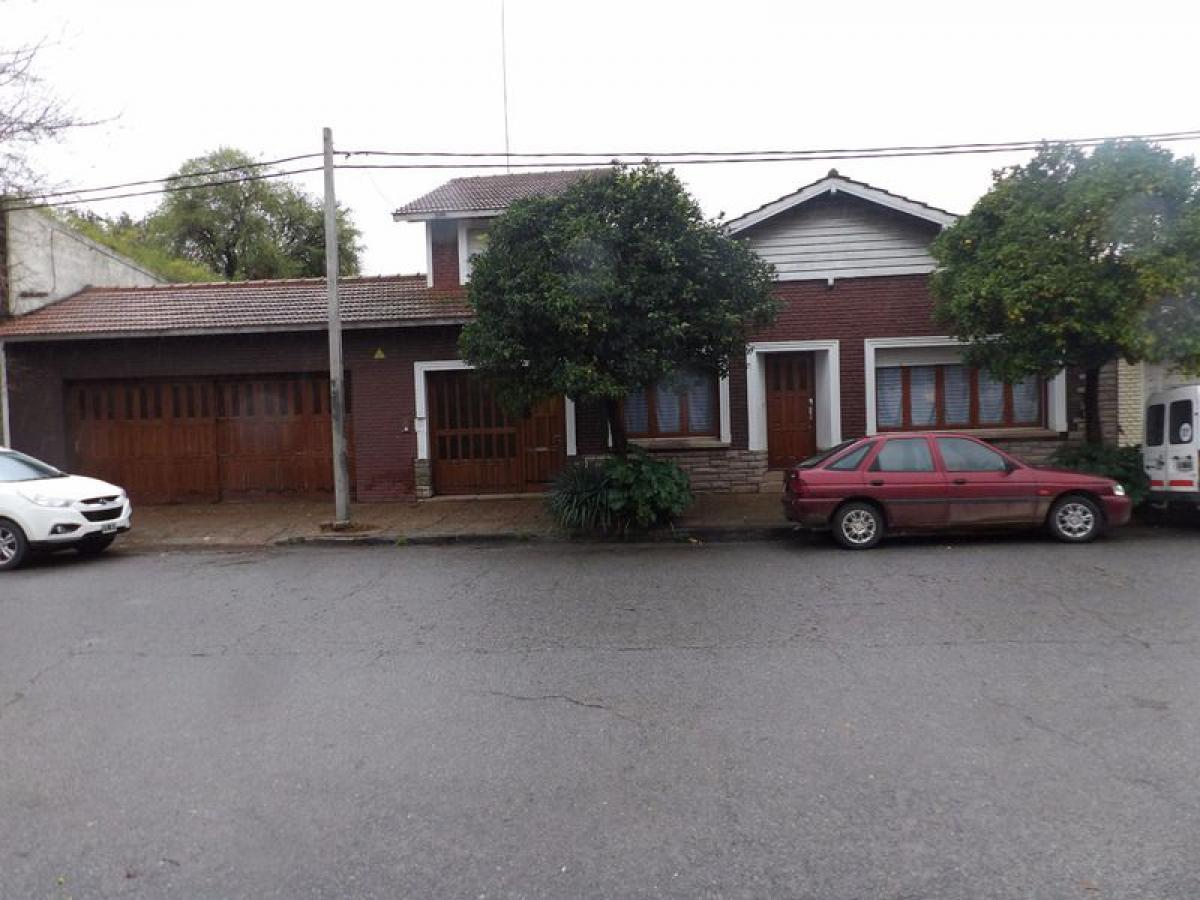 Дом с 3 спальнями в Буэнос-Айрес, Аргентина № 80709