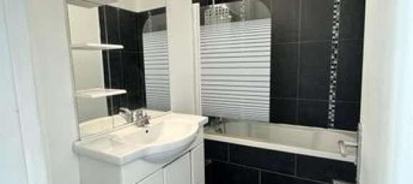 2 chambres Appartement à Marseille, France No. 313670 7