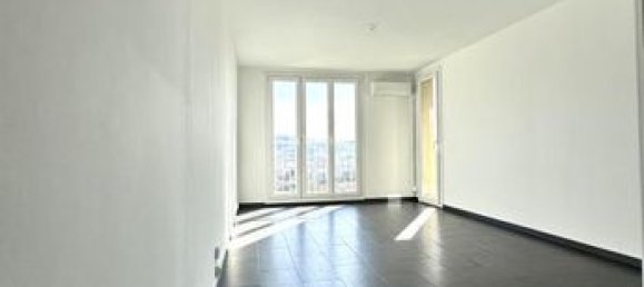 2 chambres Appartement à Marseille, France No. 313670 2