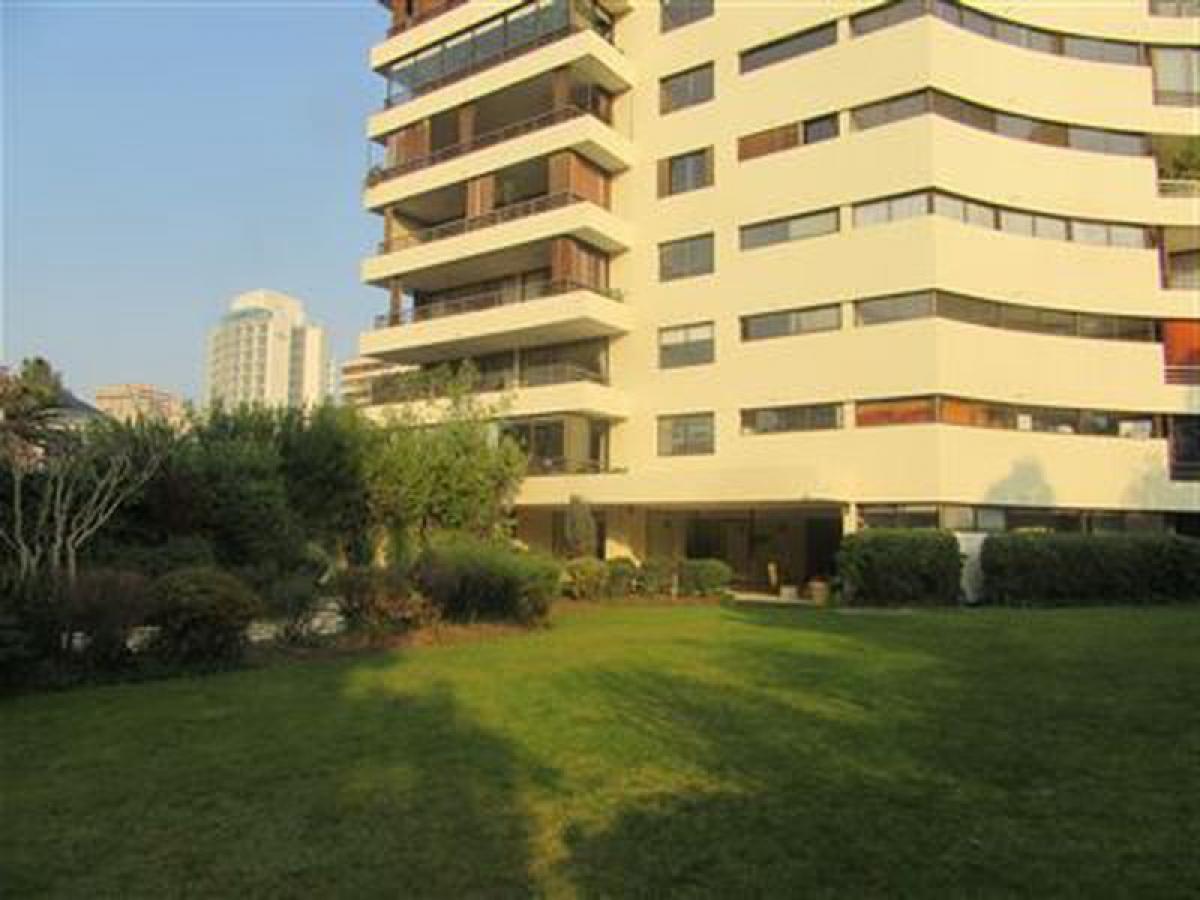 Apartamento de 5 dormitorios en Santiago, Chile No. 2875