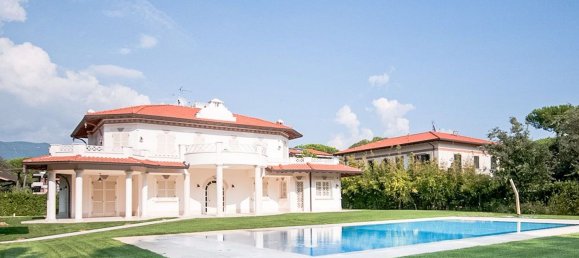6 bedrooms Villa in Forte dei Marmi, Italy No. 328930 2