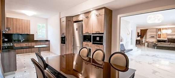 6 bedrooms Villa in Forte dei Marmi, Italy No. 328930 22