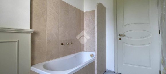 4 rooms Apartment in Mairano, Italy No. 291646 16