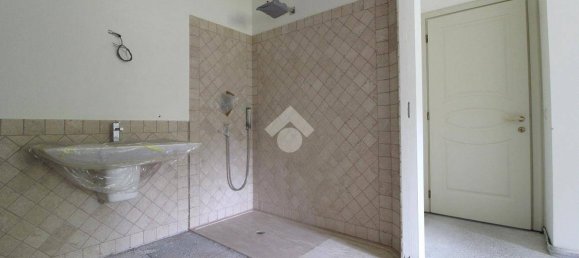 4 rooms Apartment in Mairano, Italy No. 291646 18