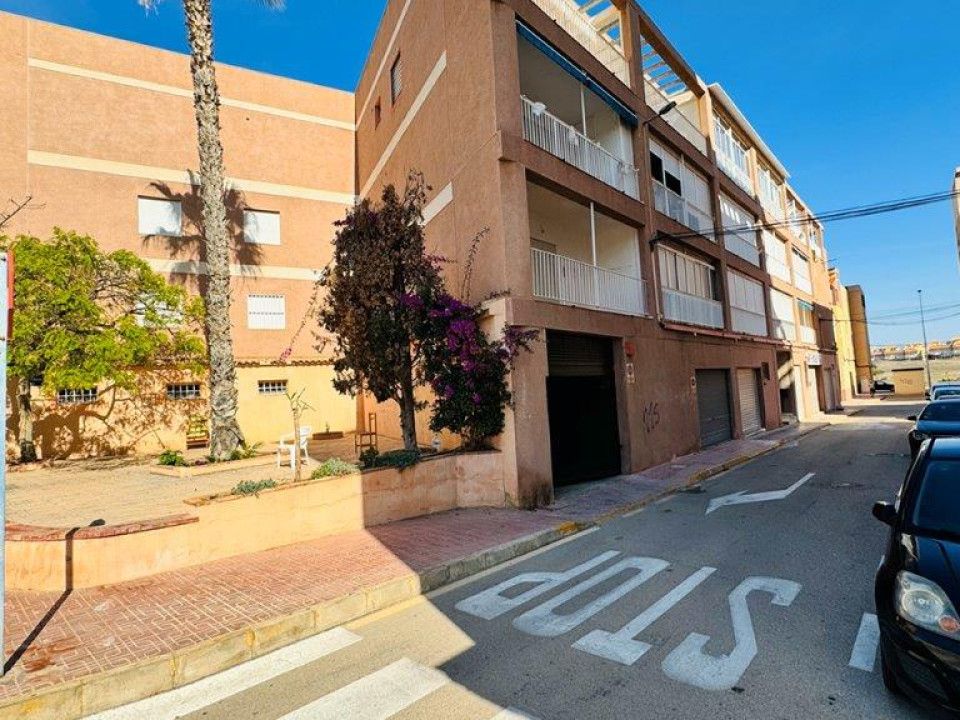 1 bedroom Apartment in Torrevieja, Spain No. 263562