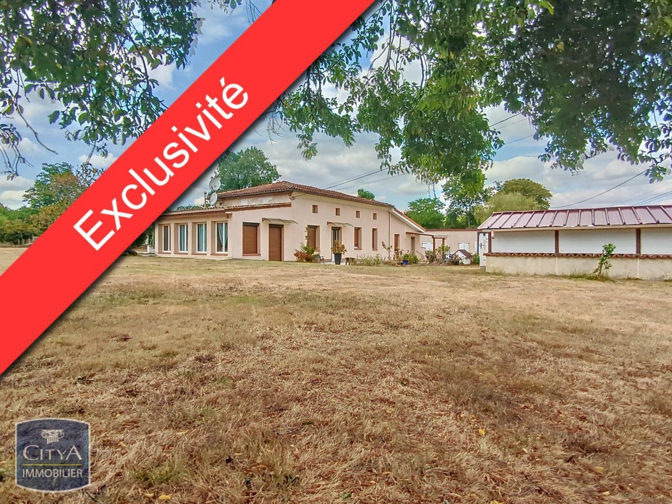 5 Schlafzimmer Haus in Saint-Christophe-de-Double, France, Nr. 306731