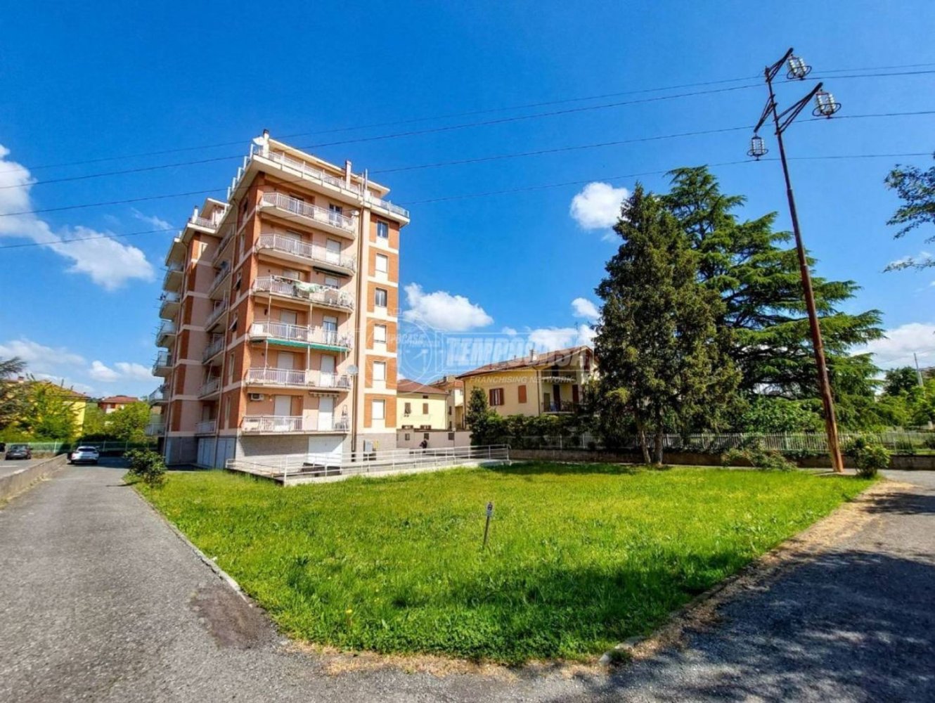 4-salle Appartement à Ovada, Italy No. 116024