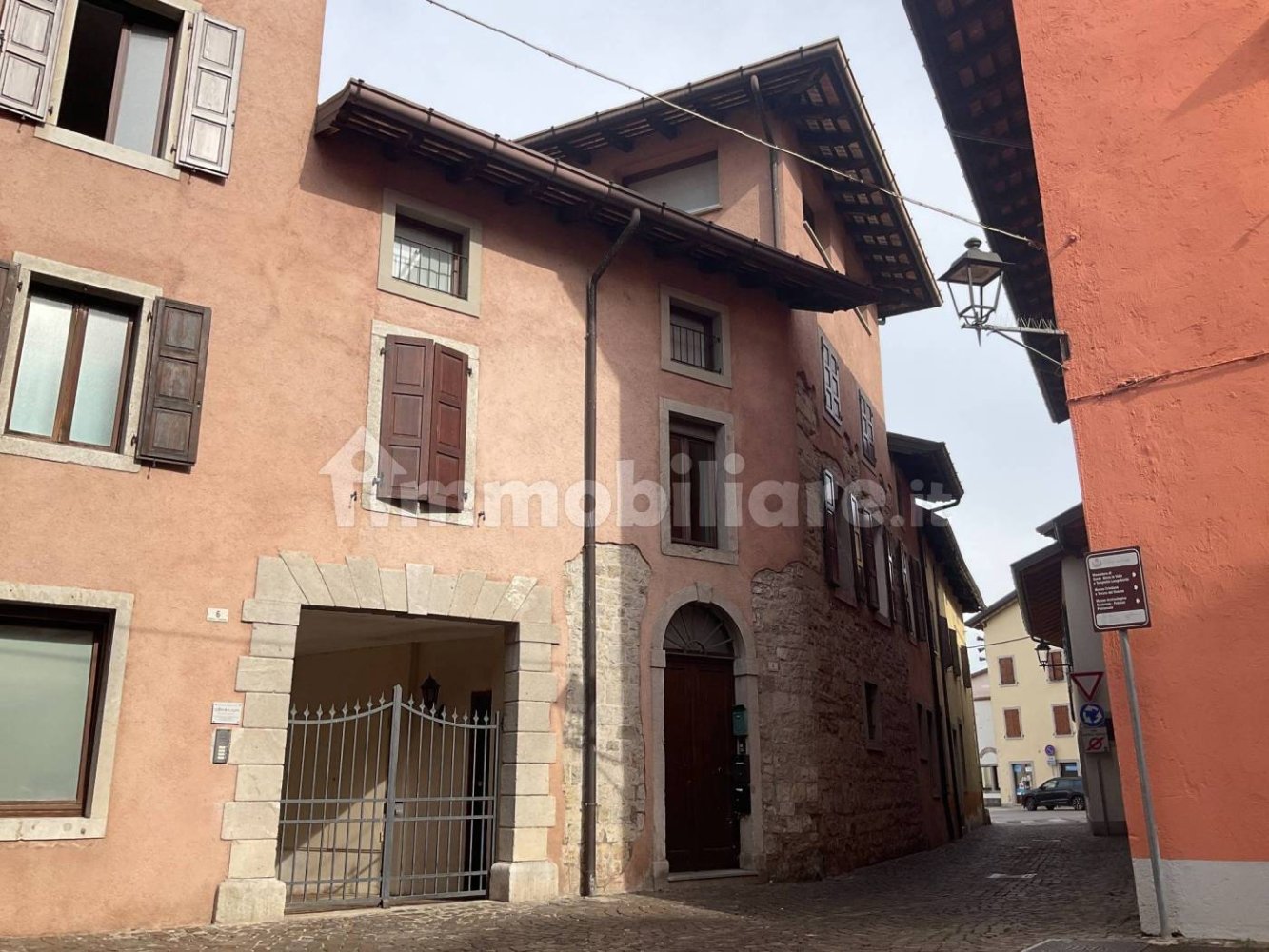 Apartamento de 2 dormitorios en Udine, Italy No. 321362