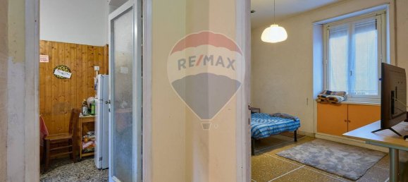 4 bedrooms Apartment in Rome, Italy No. 314541 13