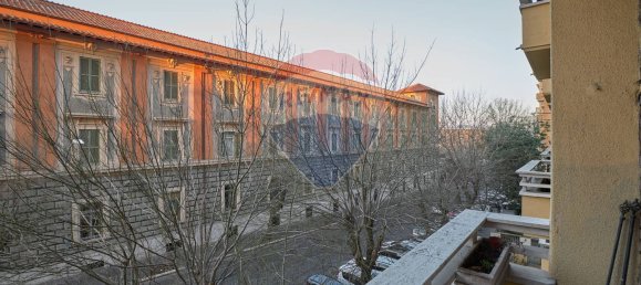 4 bedrooms Apartment in Rome, Italy No. 314541 26