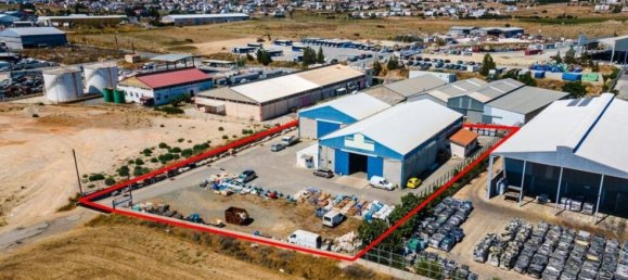 Gewerbliche Immobilie in Nicosia, Cyprus 1075m², Nr. 24507 2