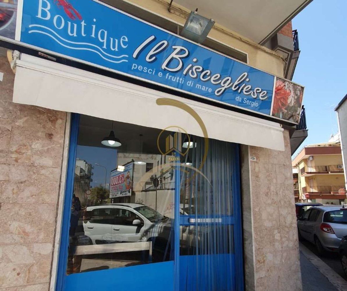 Propiedad comercial en Andria, Italy 55 m² No. 352948