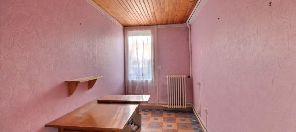 3 bedrooms House in Saint-Sebastien-sur-Loire, France No. 291033 5