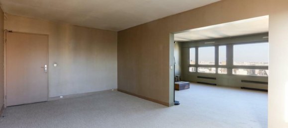 4 bedrooms Apartment in Paris, France No. 162021 10