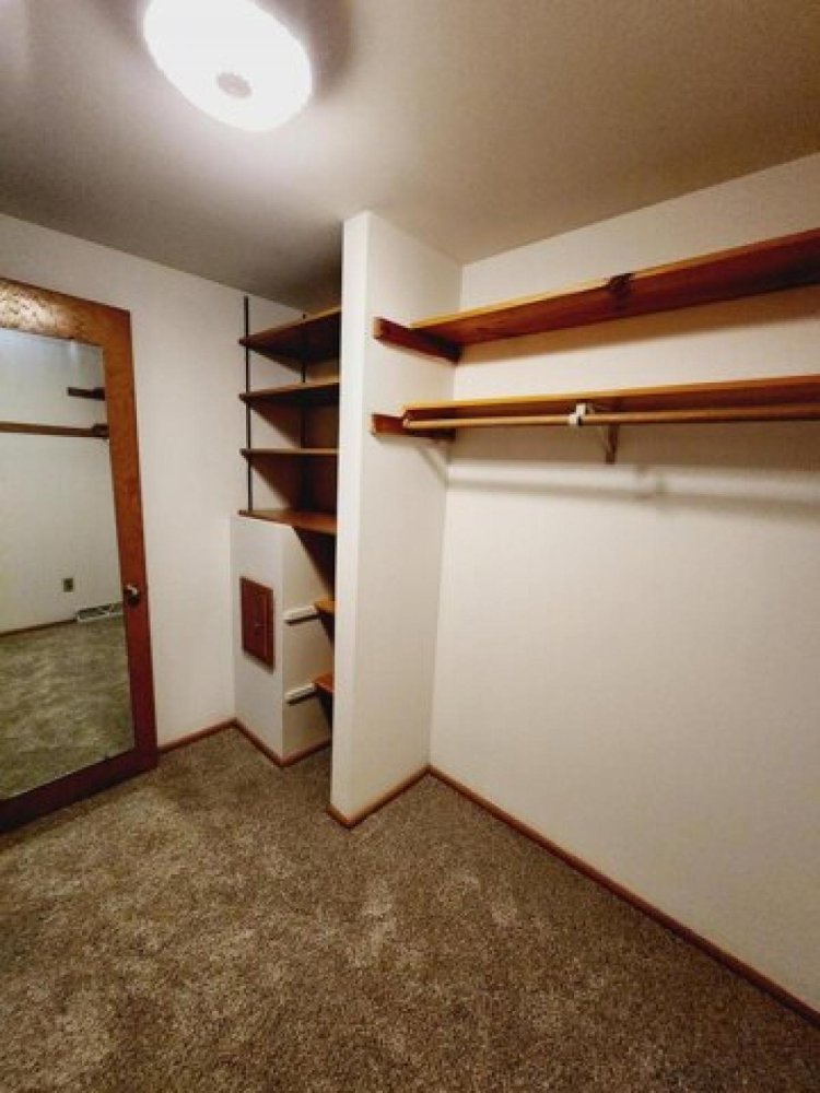 5 bedrooms House in West Allis, USA No. 379630