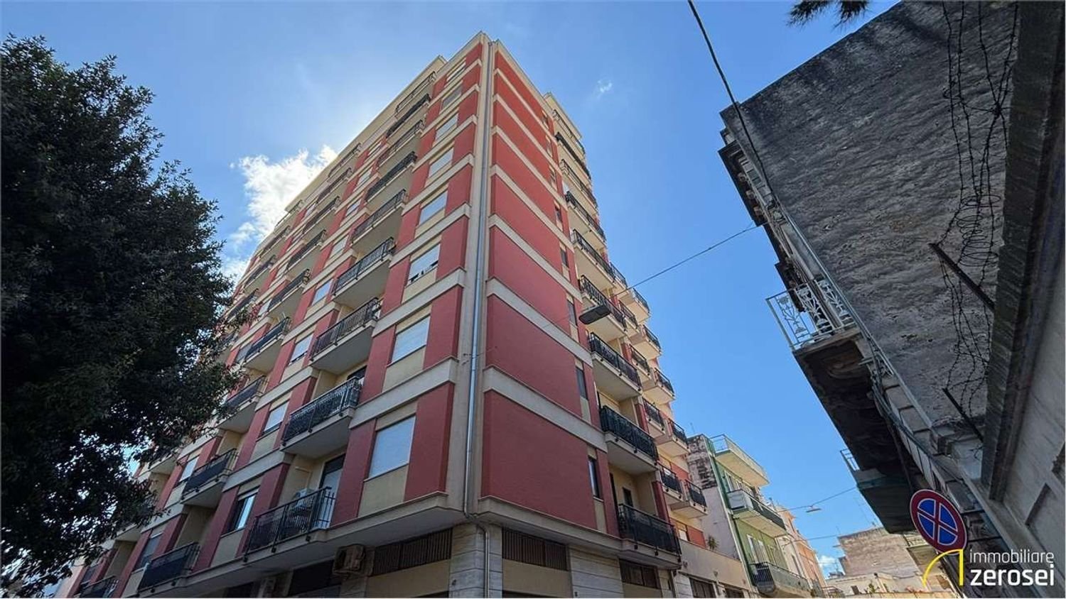 Apartamento T4 em Noicattaro, Italy N.º 342813