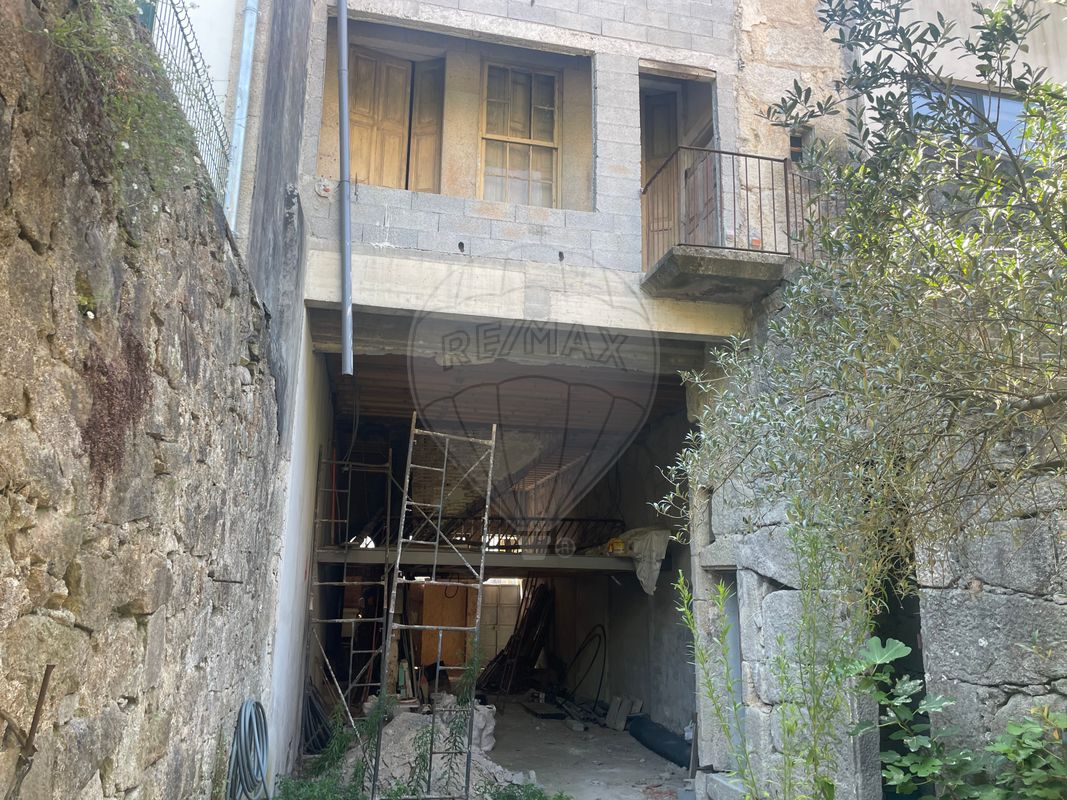 4 bedrooms House in Porto, Portugal No. 31869