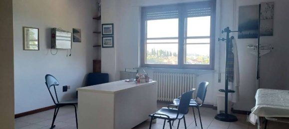 Квартира с 6 комнатами в Фрозиноне, Италия № 274369 18